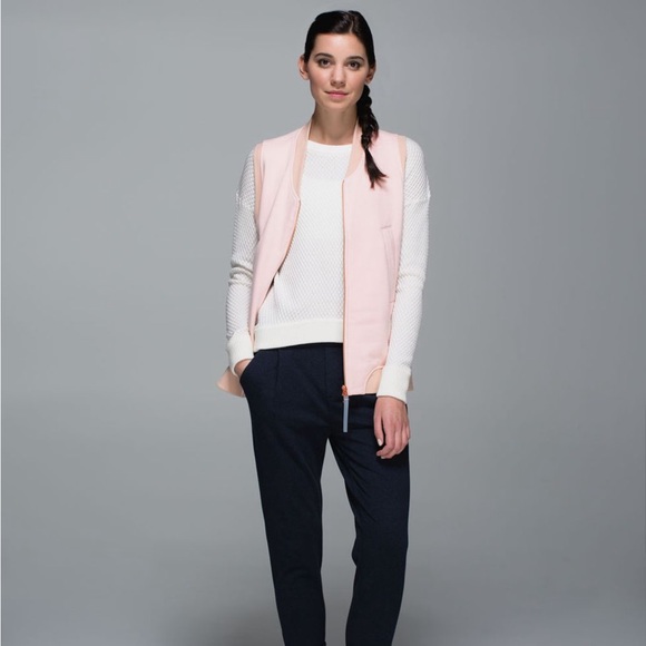 Lululemon Departure Vest - size 8 - Picture 4 of 8